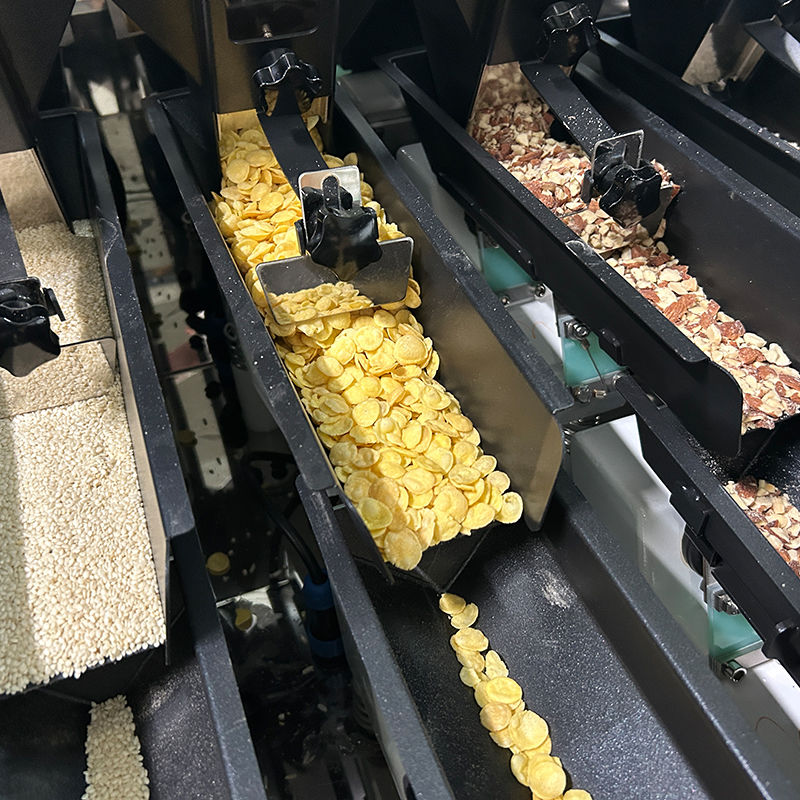 Máquina de Embalagem de Alimentos para Animais de Estimação Multimateriais de 2,5 kg Com Pesadora Multicabeças e Pesadora Linear Para Embalagem de Sacos Doypack Ziplock