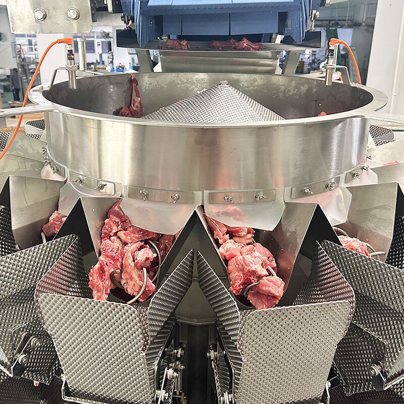 Linha automática de embalagem em bandeja com pesadora multicabeças e alimentação por rosca para produtos congelados